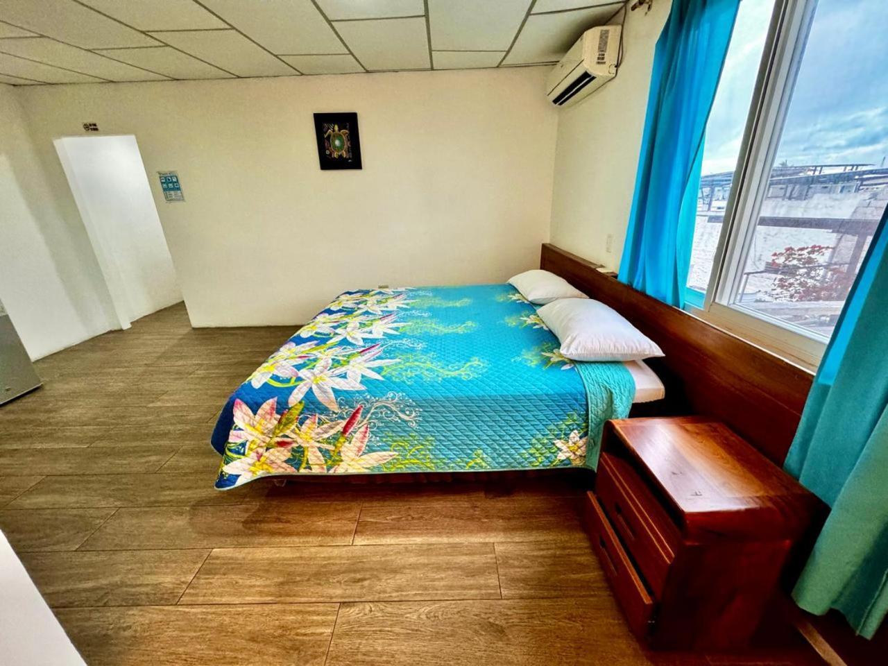Hostal Muyuyo Puerto Ayora  Ngoại thất bức ảnh