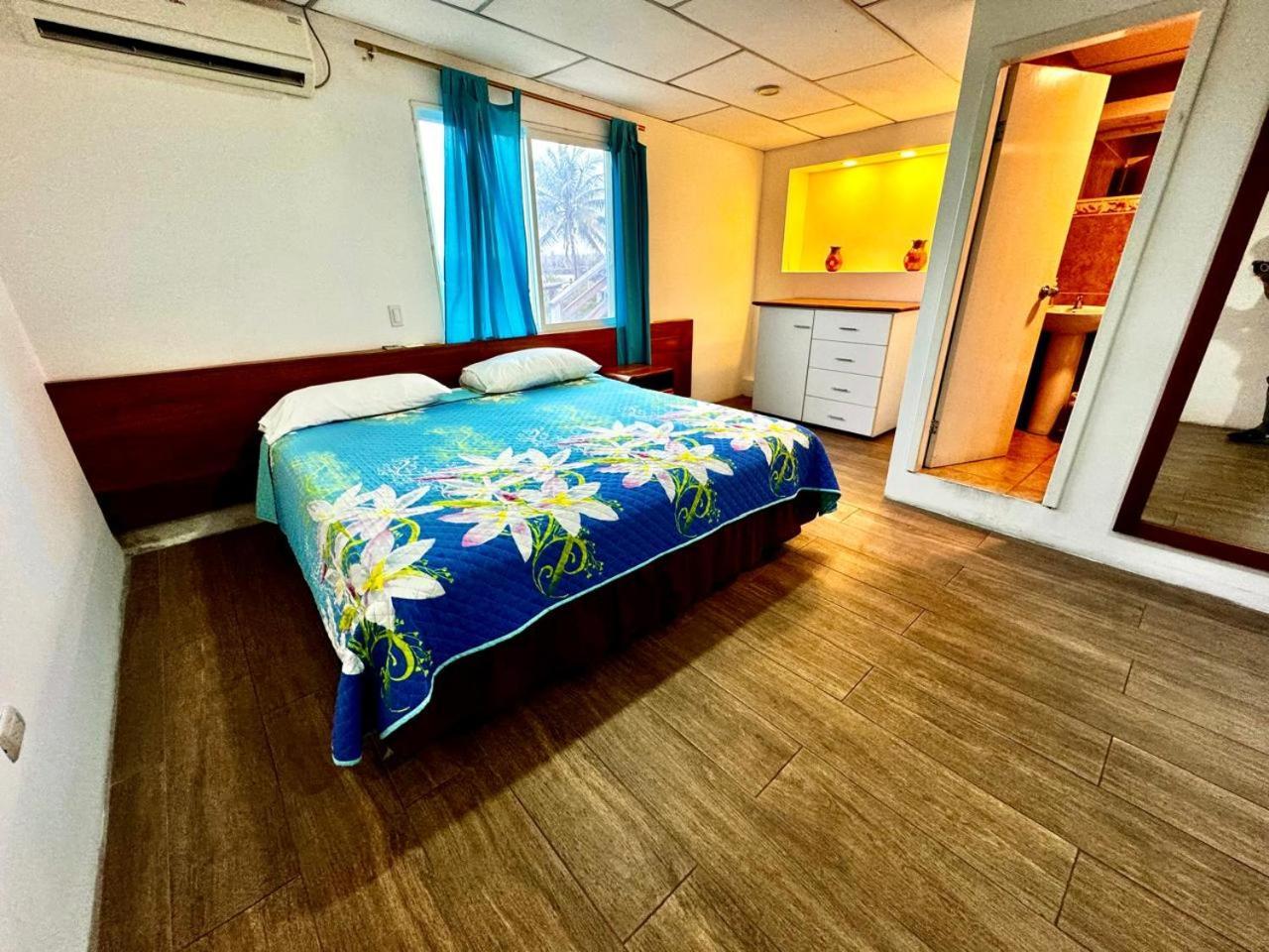 Hostal Muyuyo Puerto Ayora  Ngoại thất bức ảnh