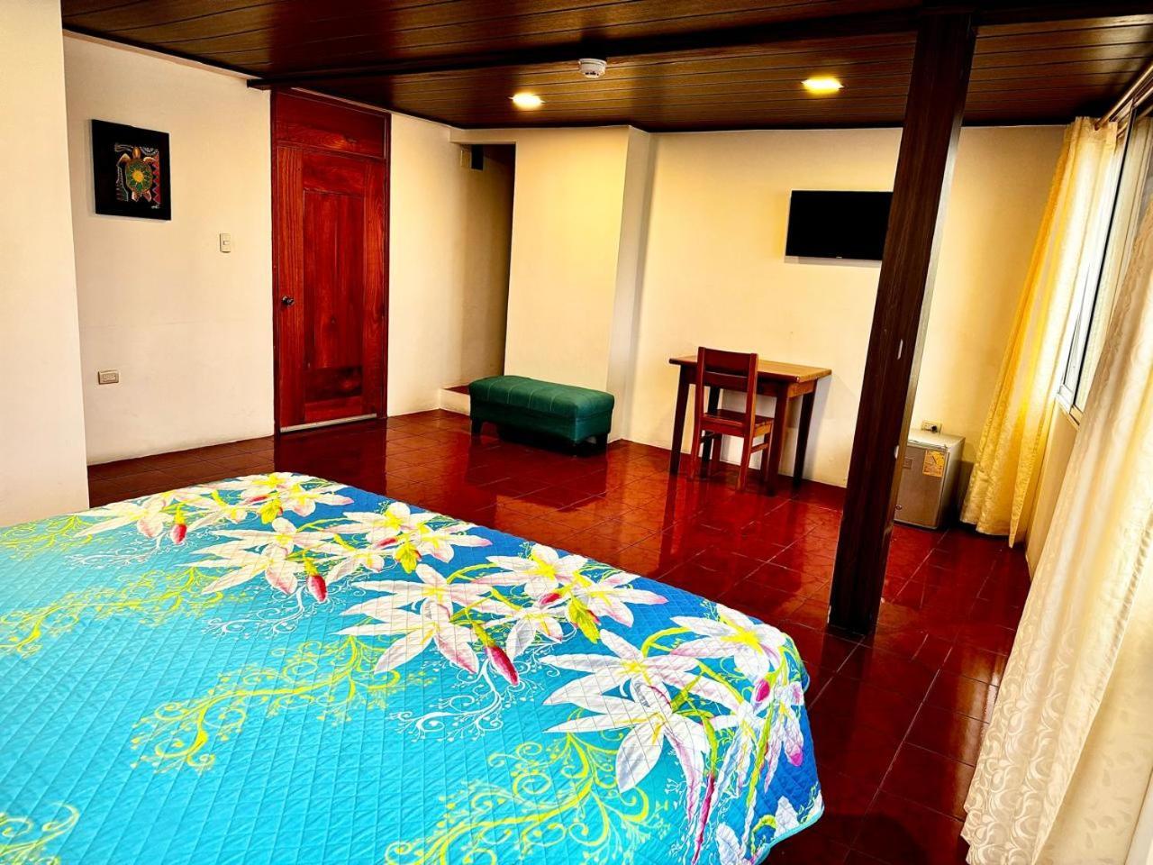 Hostal Muyuyo Puerto Ayora  Ngoại thất bức ảnh