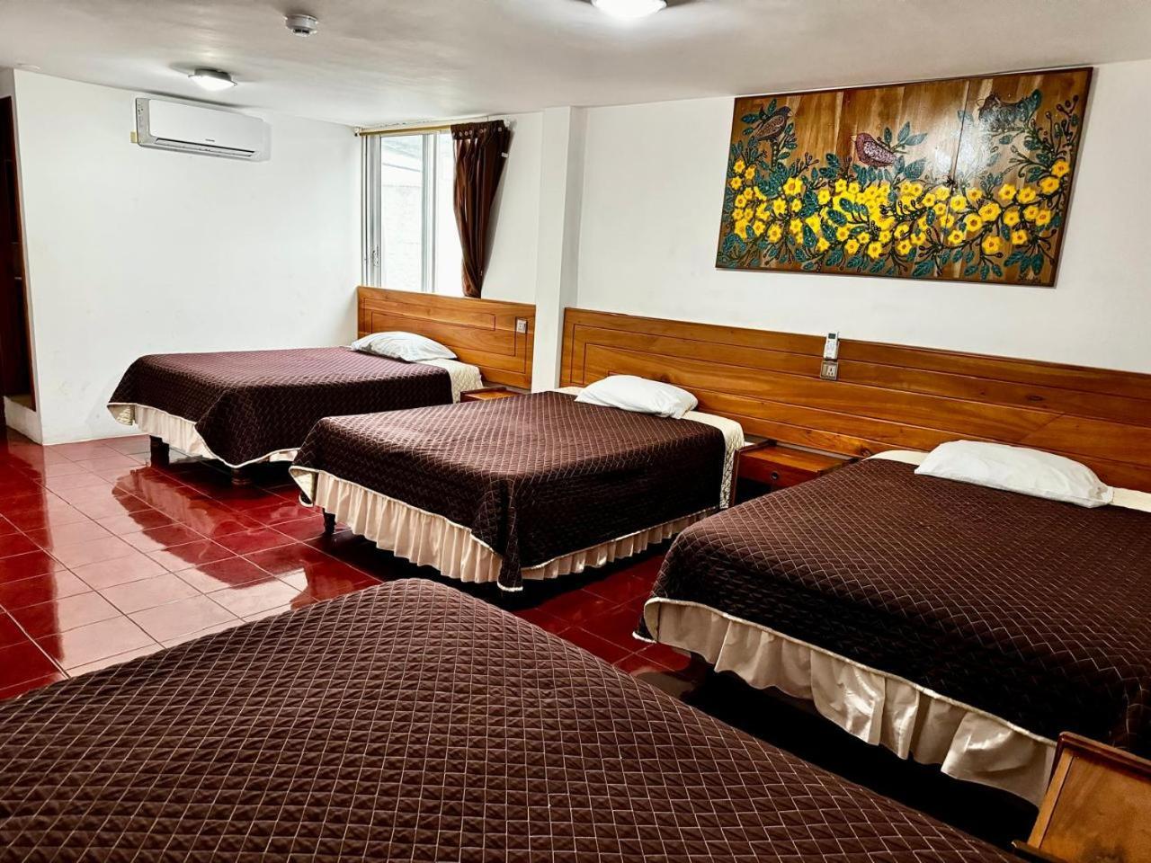 Hostal Muyuyo Puerto Ayora  Ngoại thất bức ảnh