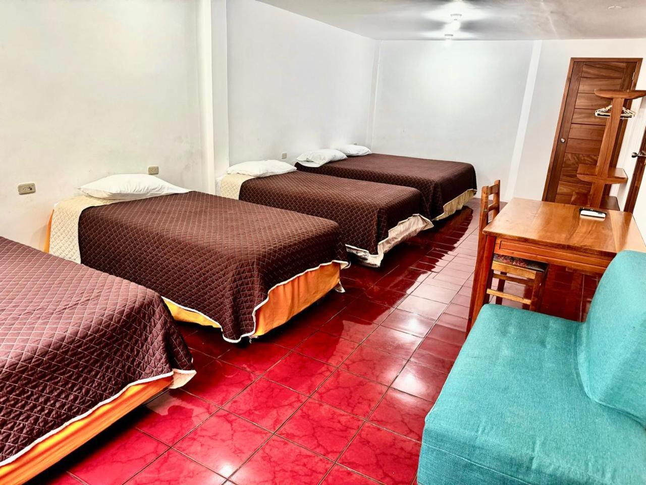Hostal Muyuyo Puerto Ayora  Ngoại thất bức ảnh