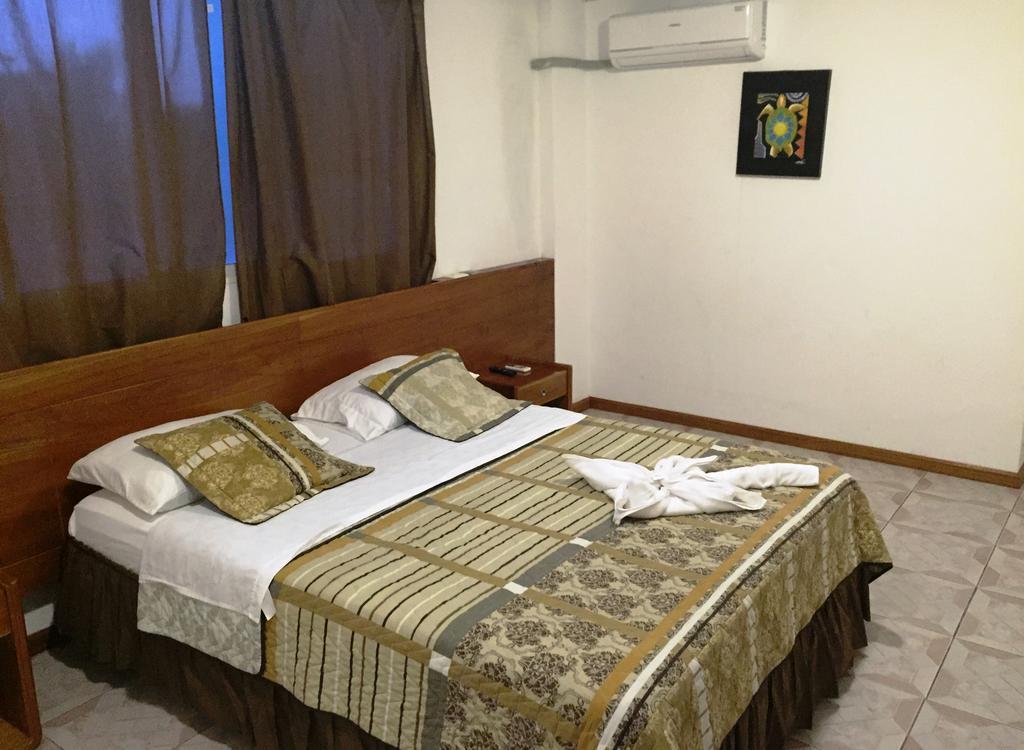 Hostal Muyuyo Puerto Ayora  Ngoại thất bức ảnh